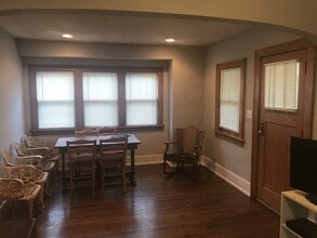 Building Photo - Beautiful House in The Benson Area! Large 2 car Garage!