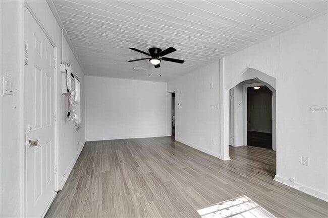 Building Photo - 2701 N Fremont Ave