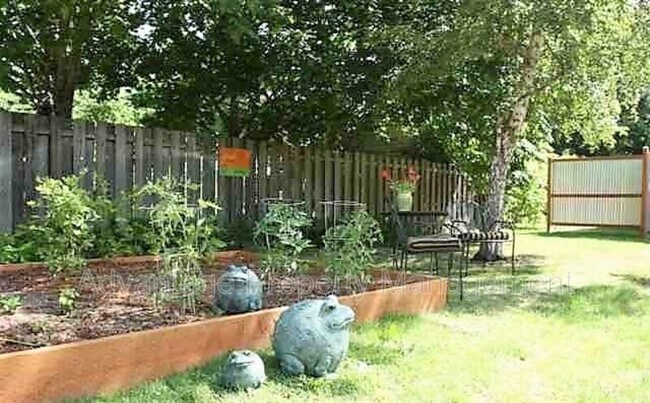 Building Photo - 1250 NW 23rd St