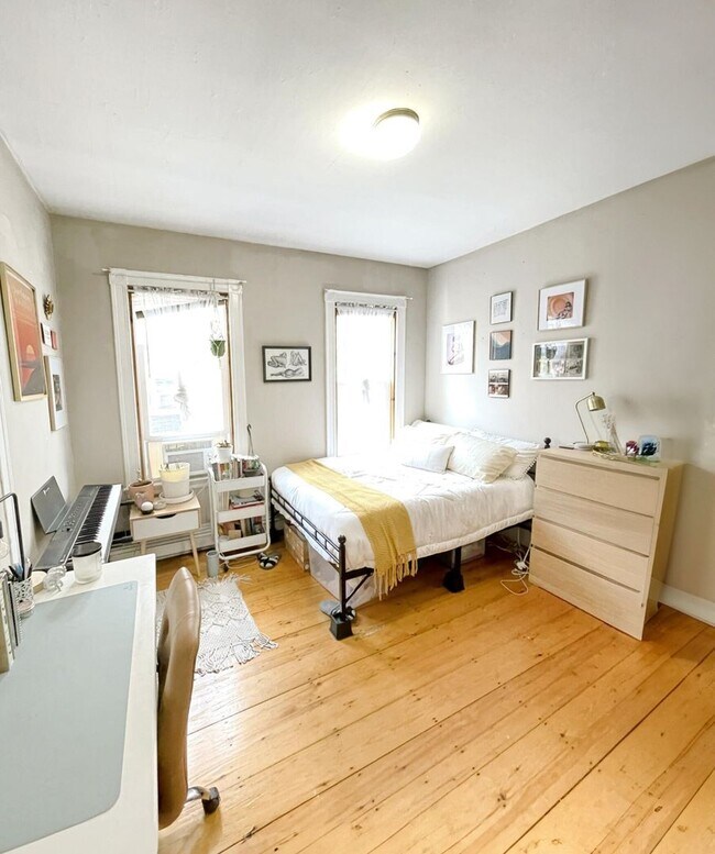 Building Photo - Unique and Amazing AparTment