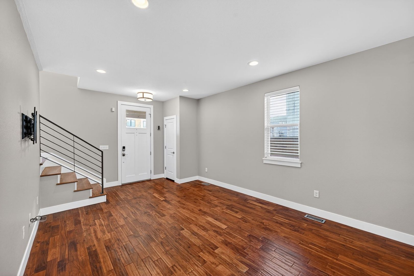 Building Photo - 1750 W 40th Ave