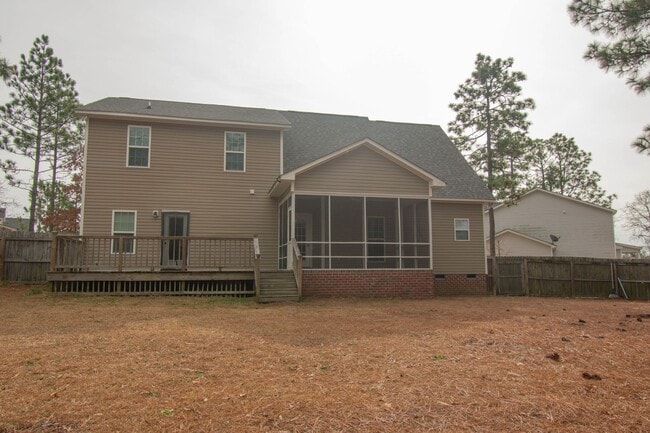 Building Photo - 4 Bedroom 2.5 Bathroom With Bonus and Screened in Porch!