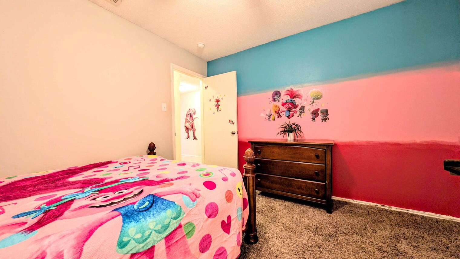 Building Photo - 2321 Teddy Roosevelt Dr