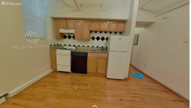 Building Photo - 28 Saint Stephen St