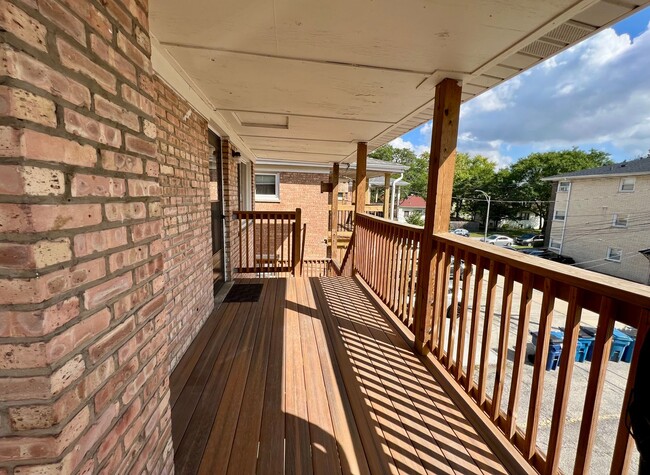 Building Photo - 7544 Brown Ave