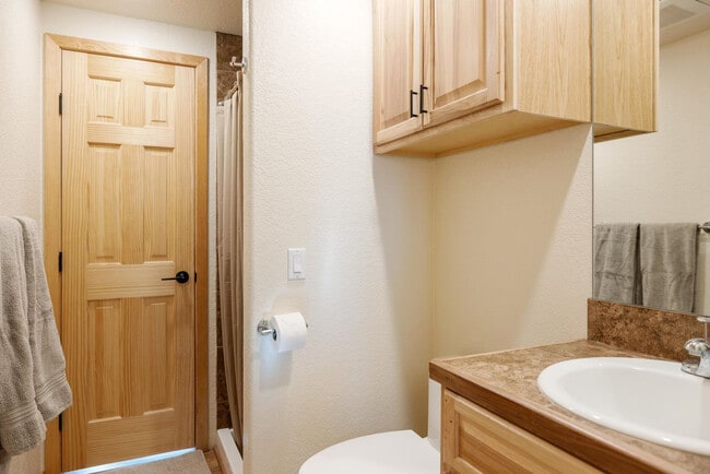 Building Photo - 51 Dakota Ln