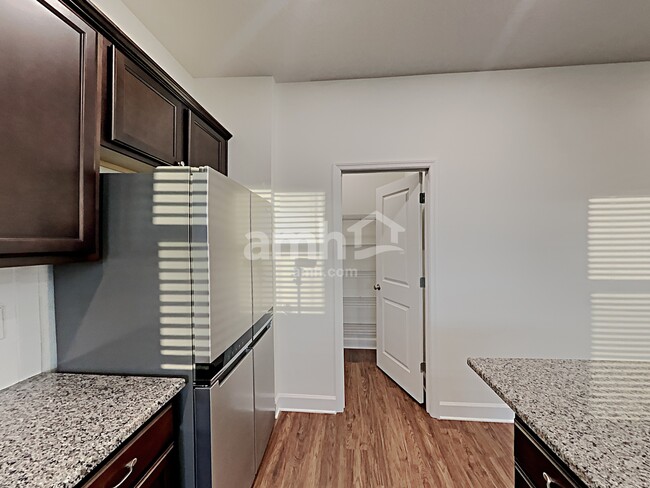 Building Photo - 1001 Walden Pond Dr