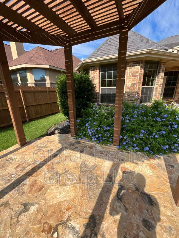 Building Photo - 7914 Milton Favor