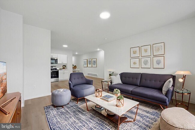 Building Photo - 5431 Walnut St