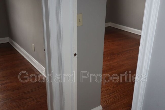 Building Photo - 5916 Northwood Dr