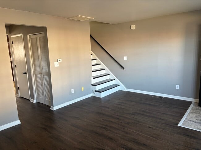 Building Photo - 1416 Henley Rd