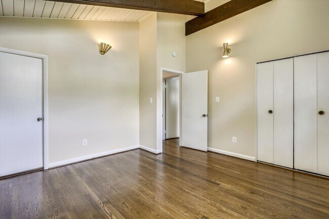 Building Photo - 3/3 Beautiful Contemporary Home in Greenwich Forest