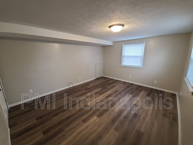 Building Photo - 1902 Rosemont Ave