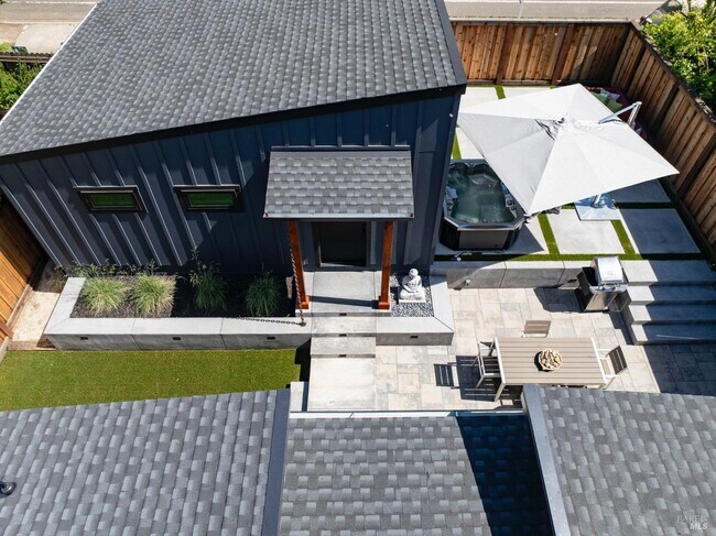 Building Photo - 1108 Raymond Ave