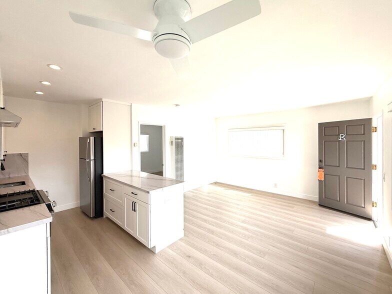 Livingroom - 701 9th St