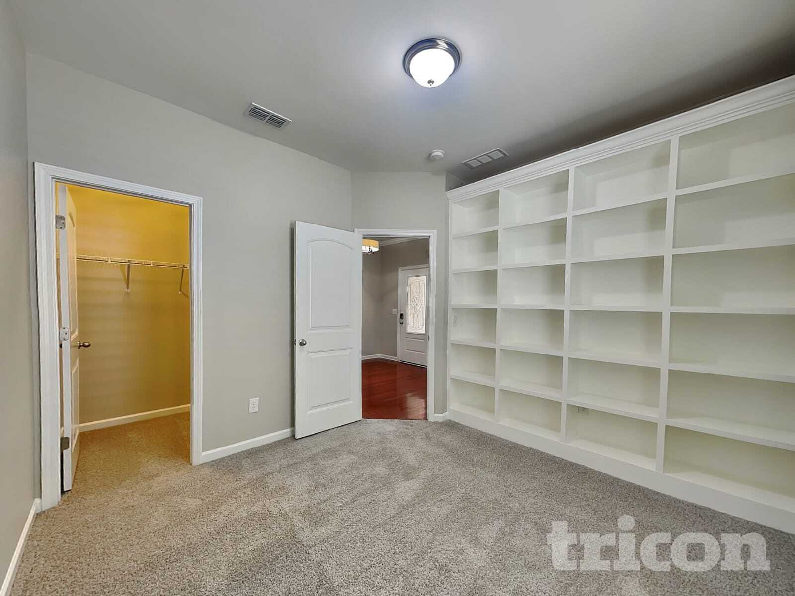 Building Photo - 1808 Stonewater Dr