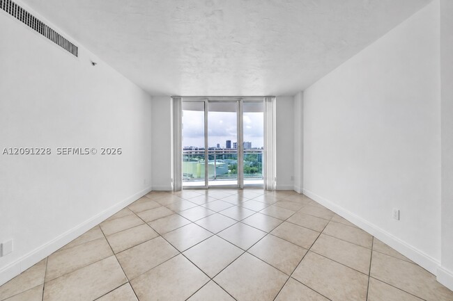 Building Photo - 3001 S Ocean Dr