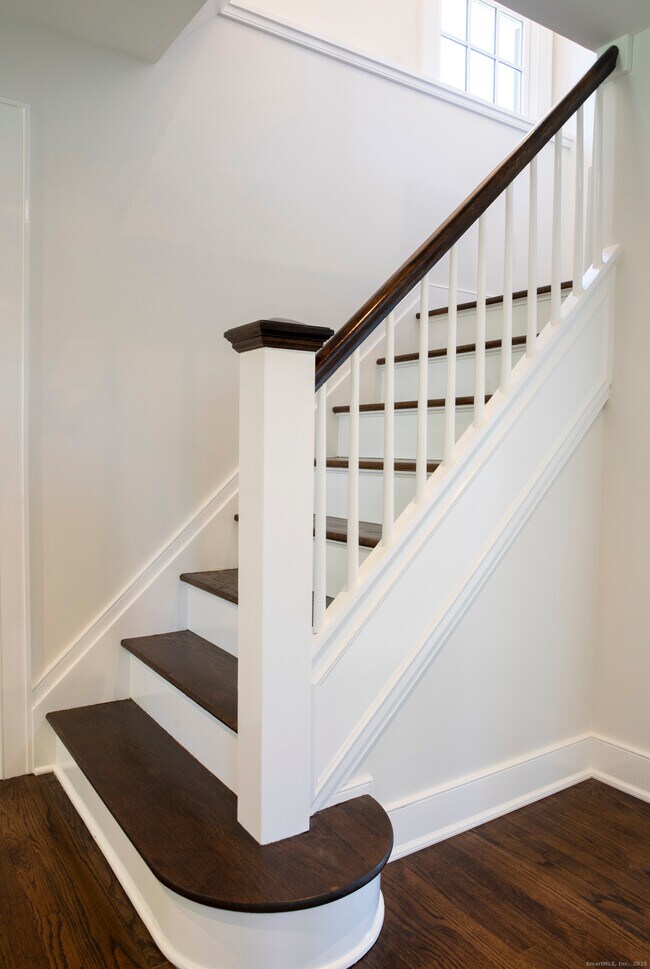 Building Photo - 40 Strickland Rd