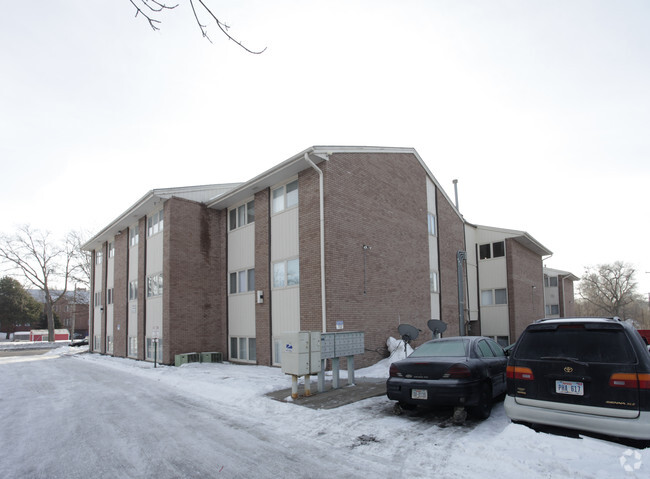 Building Photo - Cheerio Apartments