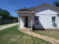Building Photo - ONE BEDROOM HOME IN SOUTH ABILENE