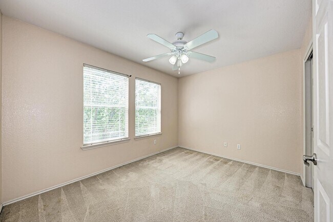 Building Photo - 1508 Big Bend Dr