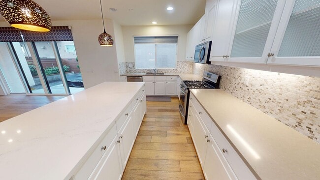 Building Photo - Former MODEL HOME | Great Location