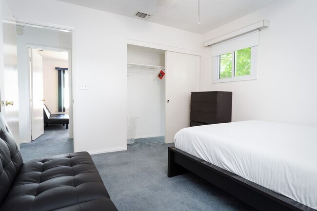 Building Photo - Coming Soon!