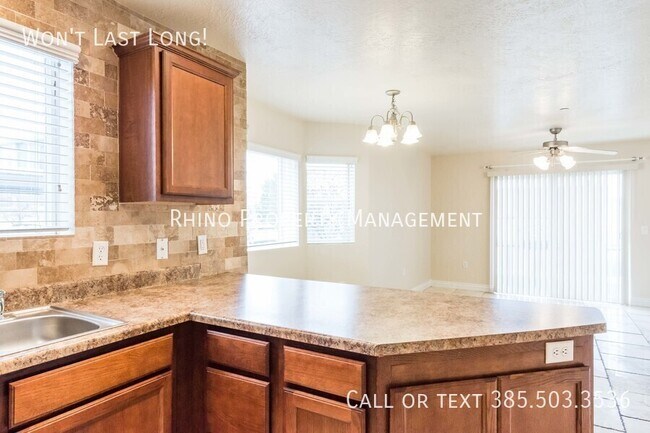 Building Photo - 56 E Resaca Dr