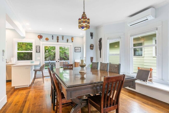 Building Photo - 3Bd/2.5Ba Seattle House