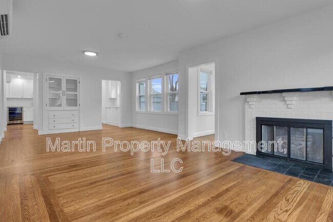 Building Photo - 116-118 White Street - 118