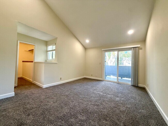 Building Photo - 105 Walnut Hill Ct