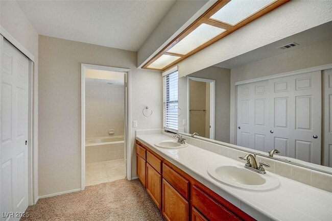 Building Photo - 3229 Canyon Lake Dr