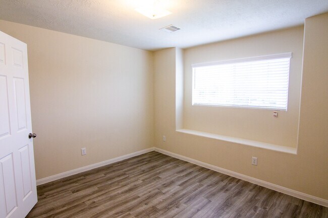 Building Photo - 15315 Lucky Star Dr