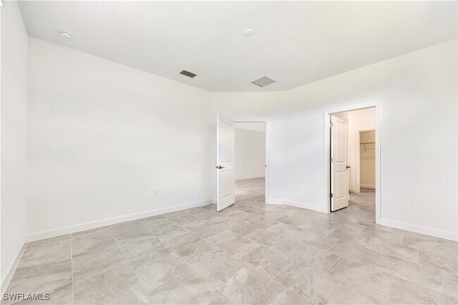 Building Photo - 19613 Hinkley Dr