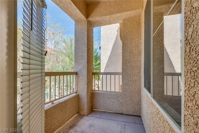Building Photo - 10550 W Alexander Rd