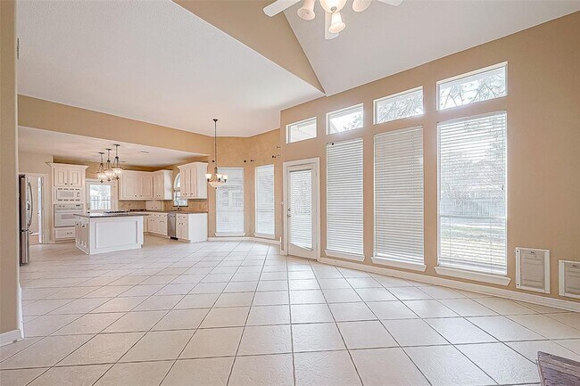 Building Photo - 13135 Finch Brook Dr