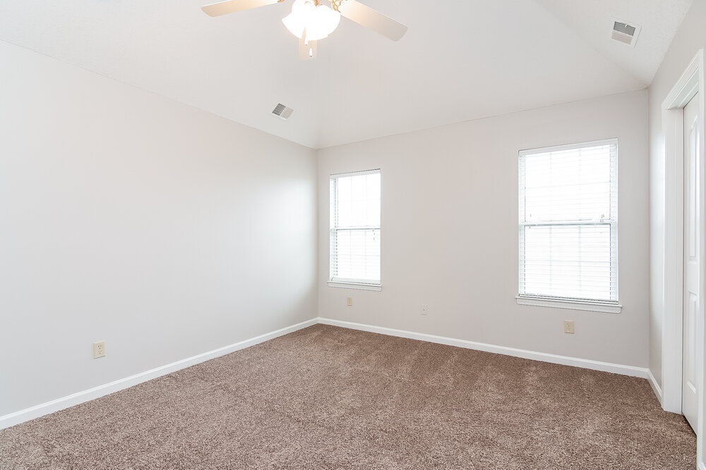 Building Photo - 4190 Louden Dr