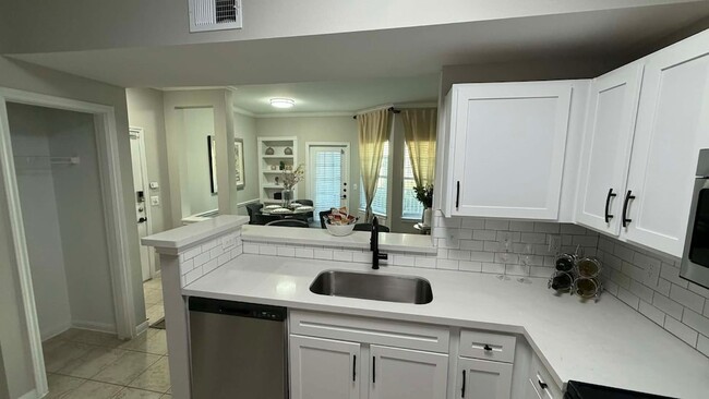 Building Photo - 15000 W Airport Blvd