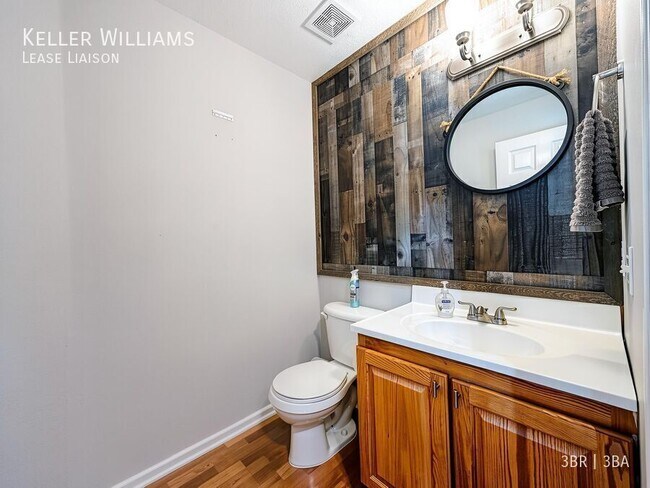 Building Photo - 6458 Showhorse Ct