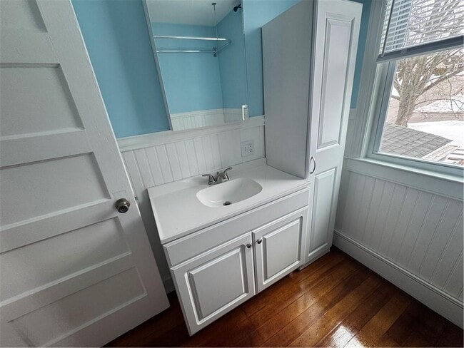 Building Photo - 350 Metacom Ave