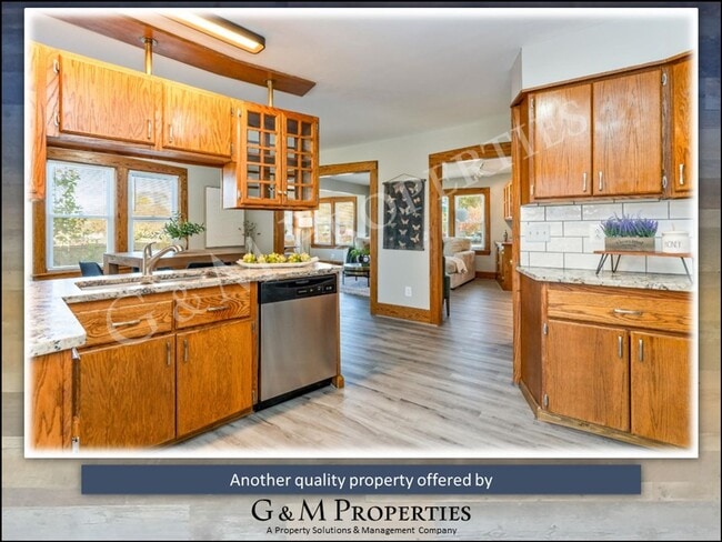 Building Photo - Beautiful 3-Bedroom Home for Rent - Greece Schools!