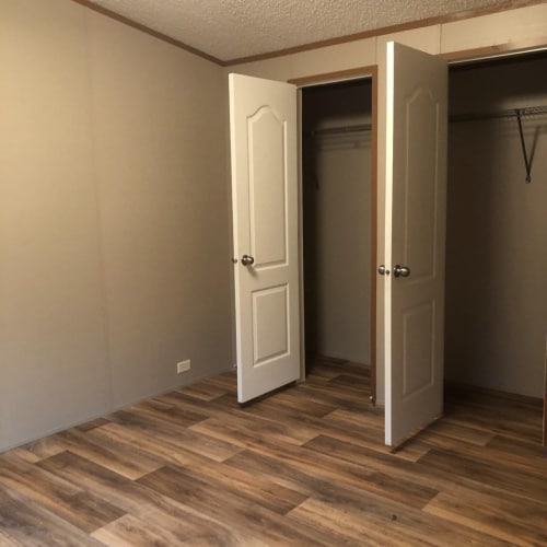 Primary Photo - 200 Falcon Dr