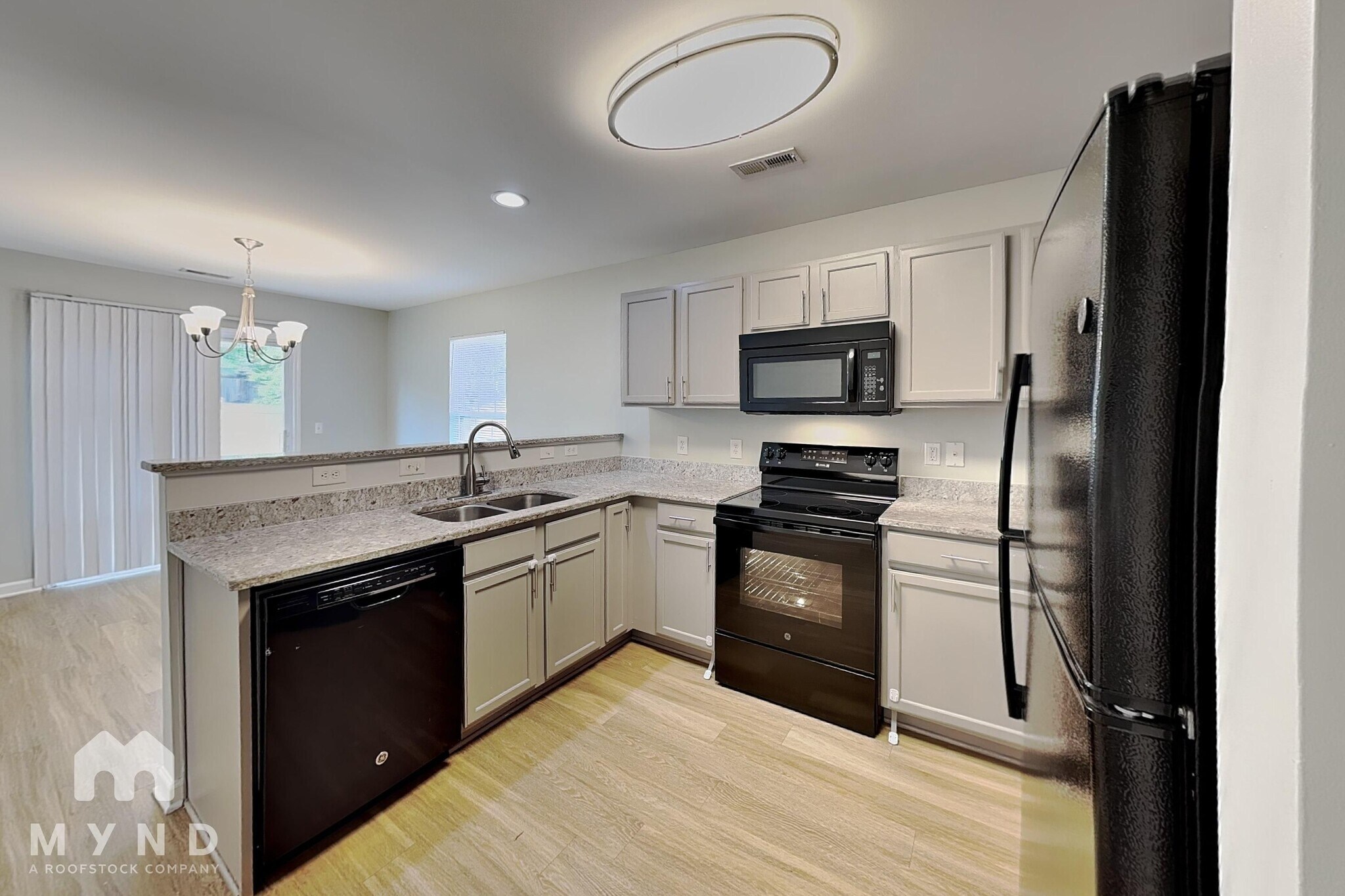 Building Photo - 3400 Fatima Ct