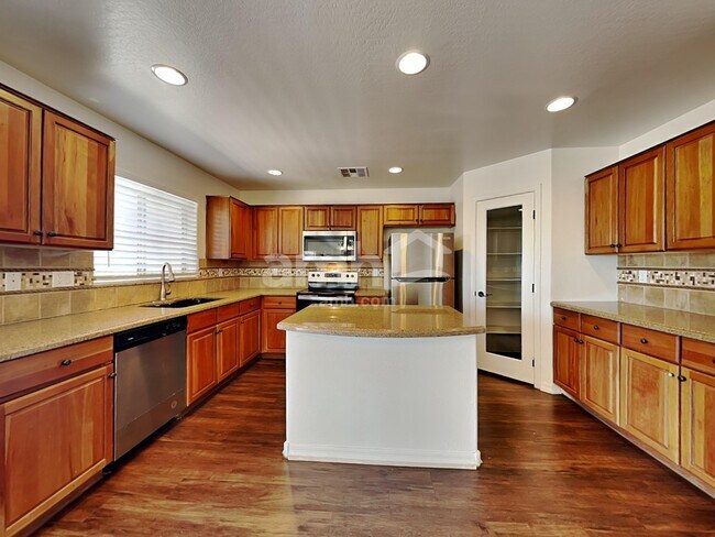 Building Photo - 10317 W Toronto Way