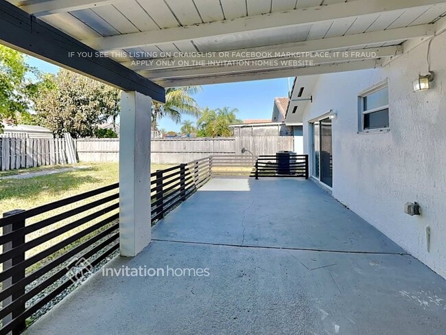 Building Photo - 18342 SW 135th Ave