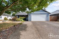 Building Photo - 16004 NE 47th St