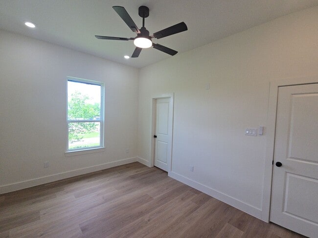 Building Photo - 7956 Bonaire St