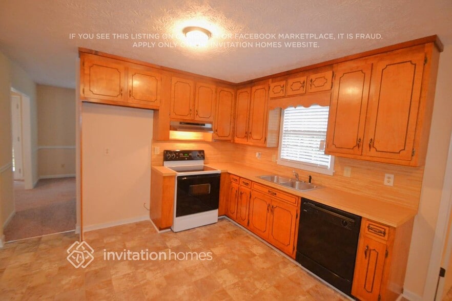 Building Photo - 2077 N Landing Way