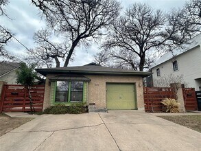 Building Photo - 2604 W 8th St