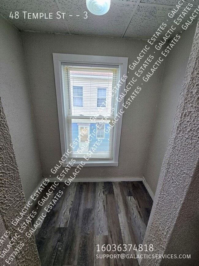 Building Photo - 48 Temple St